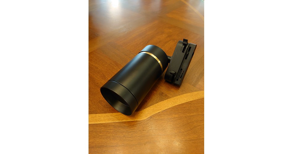 Track_projection_light_pure_black_950x500