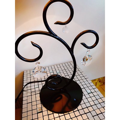 Black_art_tree_vine400